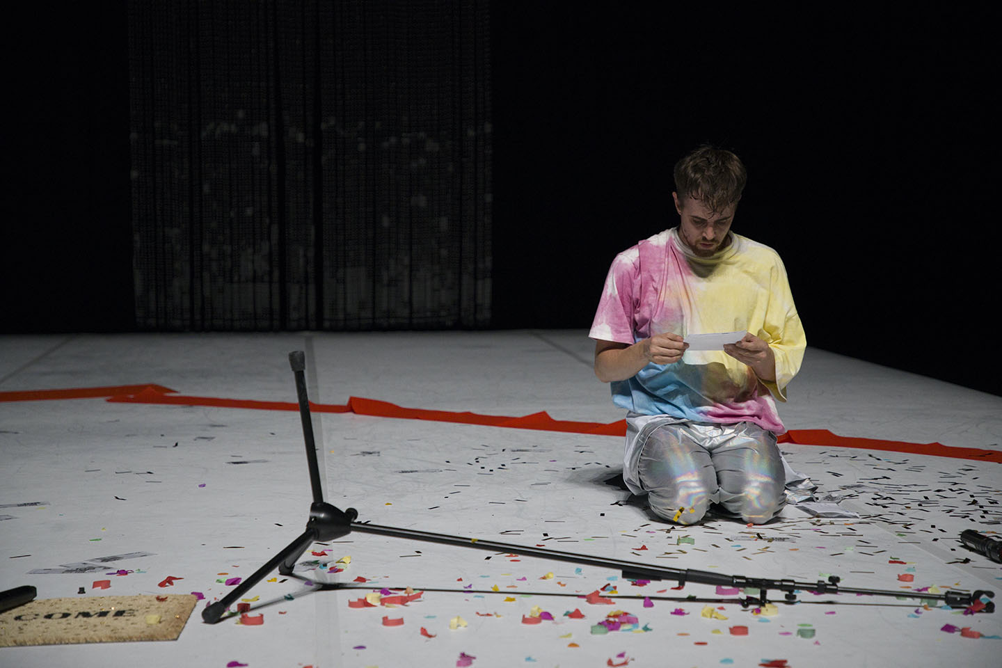 Marco D’Agostin in BEST REGARDS. © Roberta Segata courtesy Centrale Fies